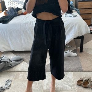 Black Noir crop wide leg pants Lululemon